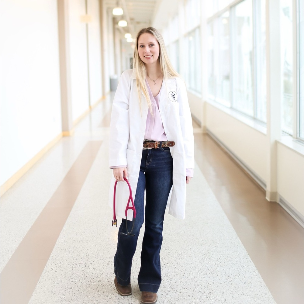 Meet your Posher, Allison